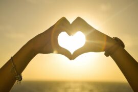 L’AMOUR EXISTE-T-IL ENCORE ?