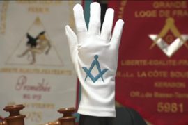 SERIE – Regard sur la Franc-Maçonnerie – Episode 2 – Les accessoires