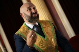 ENTRETIEN AVEC LE NOUVEAU GRAND MAÎTRE DU GODF