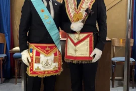 GRAND ORIENT SUISSE : LE GRAND MAÎTRE CHRISTOPHE RAVEL TRANSMET LE FLAMBEAU À PIERRE JÉRONIMO