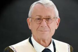 FRANC-MAÇONNERIE : LE GRAND MAÎTRE DE LA GLDF EN CONFÉRENCE À SARLAT