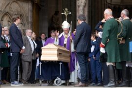FRANÇOIS PATRIAT : DES OBSÈQUES CATHOLIQUES POUR UN FRANC-MAÇON