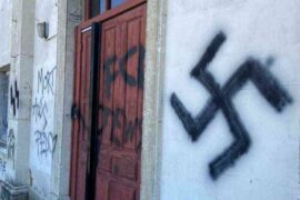 DES TAGS NAZIS SUR LA FAÇADE DE LA LOGE MAÇONNIQUE DE VIENNE
