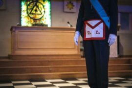 À GRASSE, LA LOGE PAX FÊTE SES 120 ANS ET VEUT « DÉMYSTIFIER » LA FRANC-MAÇONNERIE