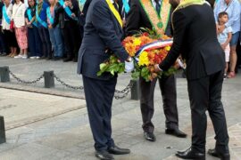 LES OBÉDIENCES MAÇONNIQUES RÉUNIES SOUS L’ARC DE TRIOMPHE POUR LE RAVIVAGE DE LA FLAMME